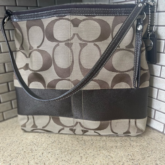 💜 Coach Canvas Stripe Shoulder Bag - Picture 7 of 7